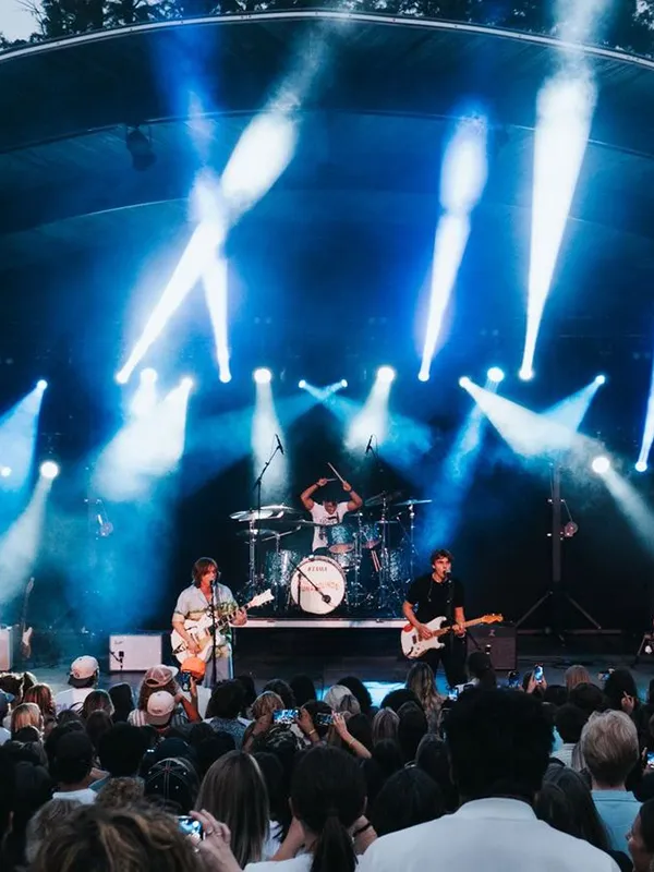 The Runarounds tickets